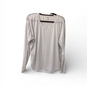 Lucy Classic White Long Sleeve Tee